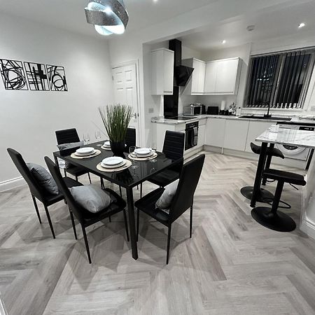 Lymer House - Stylish 3 Bedroom House In ولفرهامبتون المظهر الخارجي الصورة
