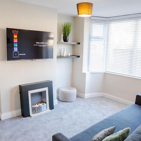 Lymer House - Stylish 3 Bedroom House In ولفرهامبتون المظهر الخارجي الصورة